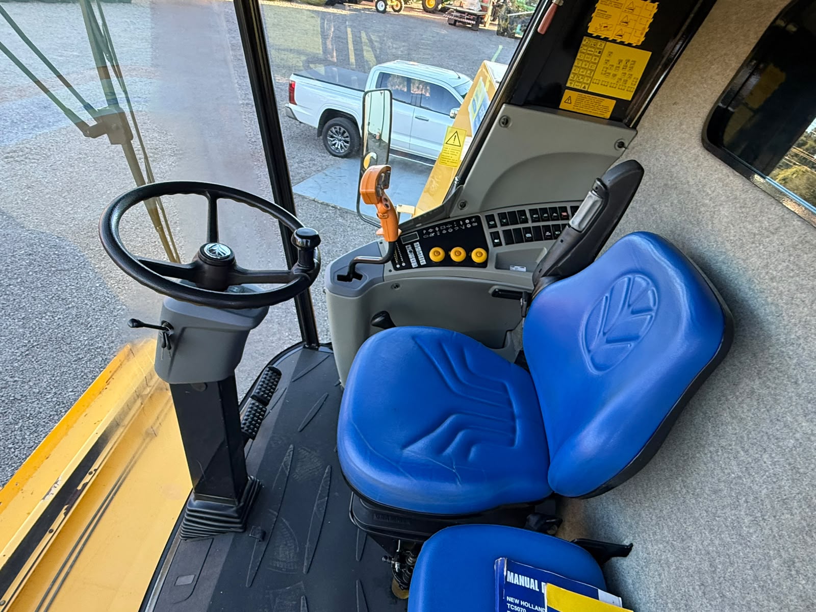 Colheitadeira New Holland TC5070 - Imagem 6