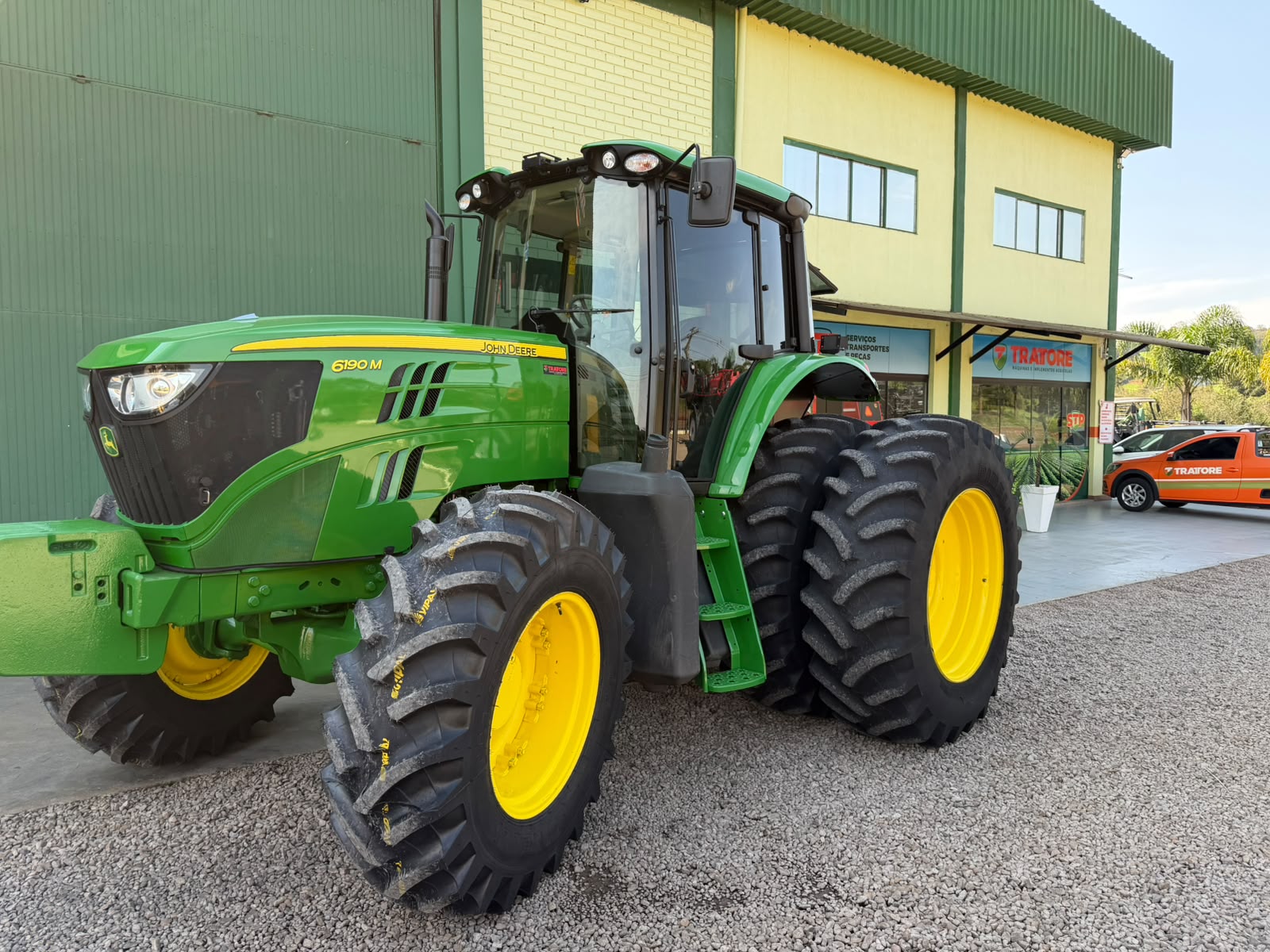 Trator John Deere 6190M